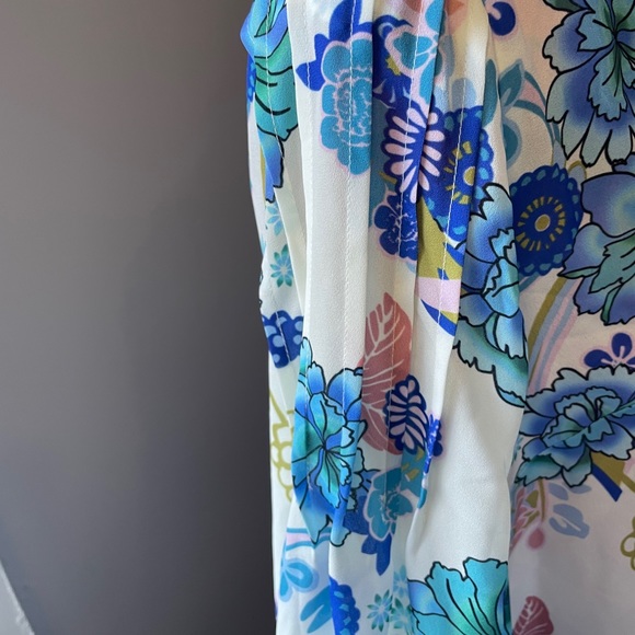 Misa Hylton Stand Collar Woven Blouse - Picture 8 of 11